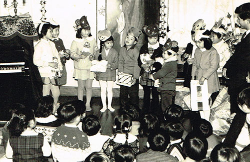 1964年　子どもクリスマス会の様子